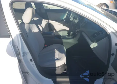 2011 Kia Optima Lx from USA, damaged, VIN KNAGM4A7XB5171718